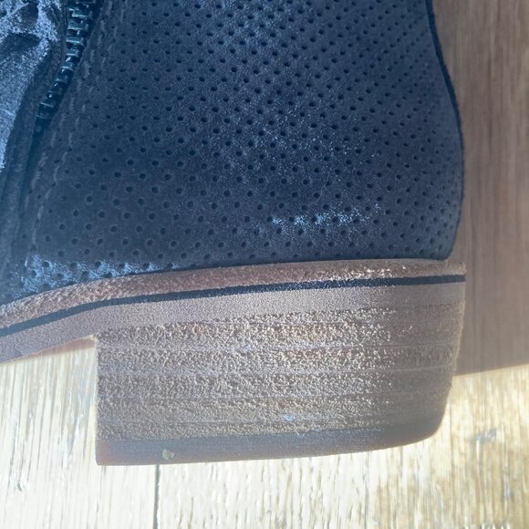 Dolce Vita grey suede boots - Picture 6 of 9